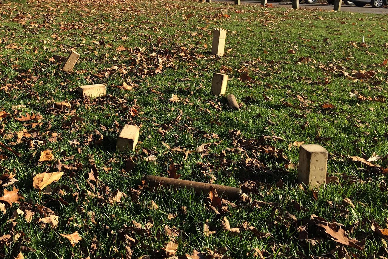 Kubb in the fall.